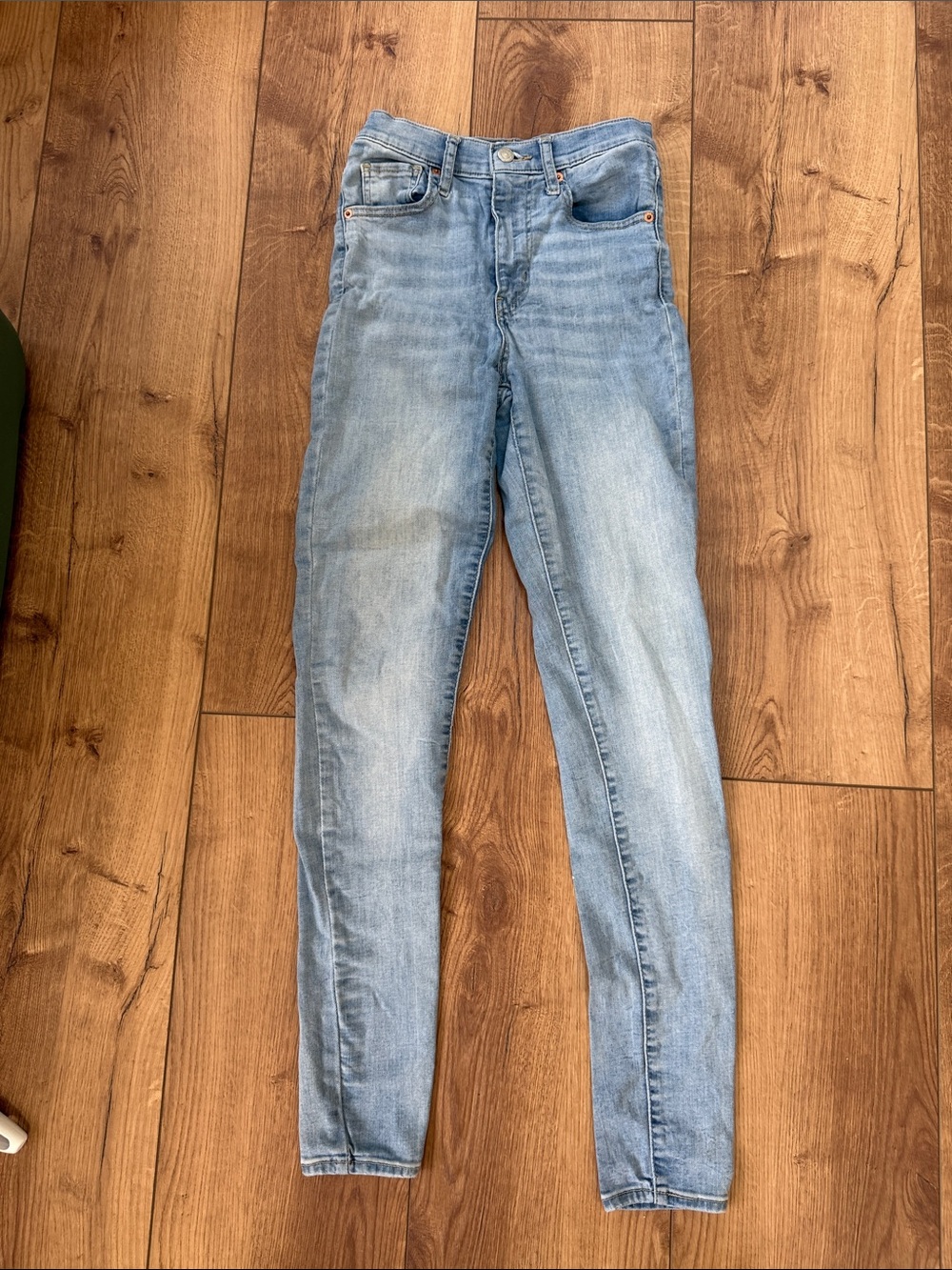Levi's Light Wash Skinny Jeans for Women